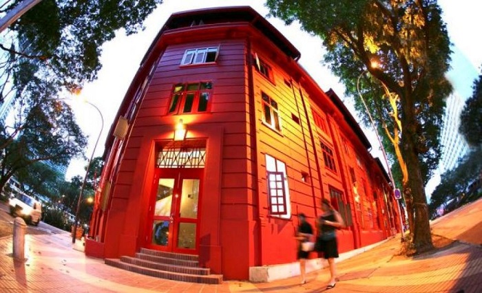 Ghé thăm bảo tàng Red Hot Design