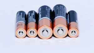 Pin lithium bị cấm mang trong hành lý ký gửi